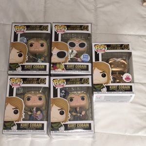 Funko Pop 5 that comes w/ extras ( look closely)